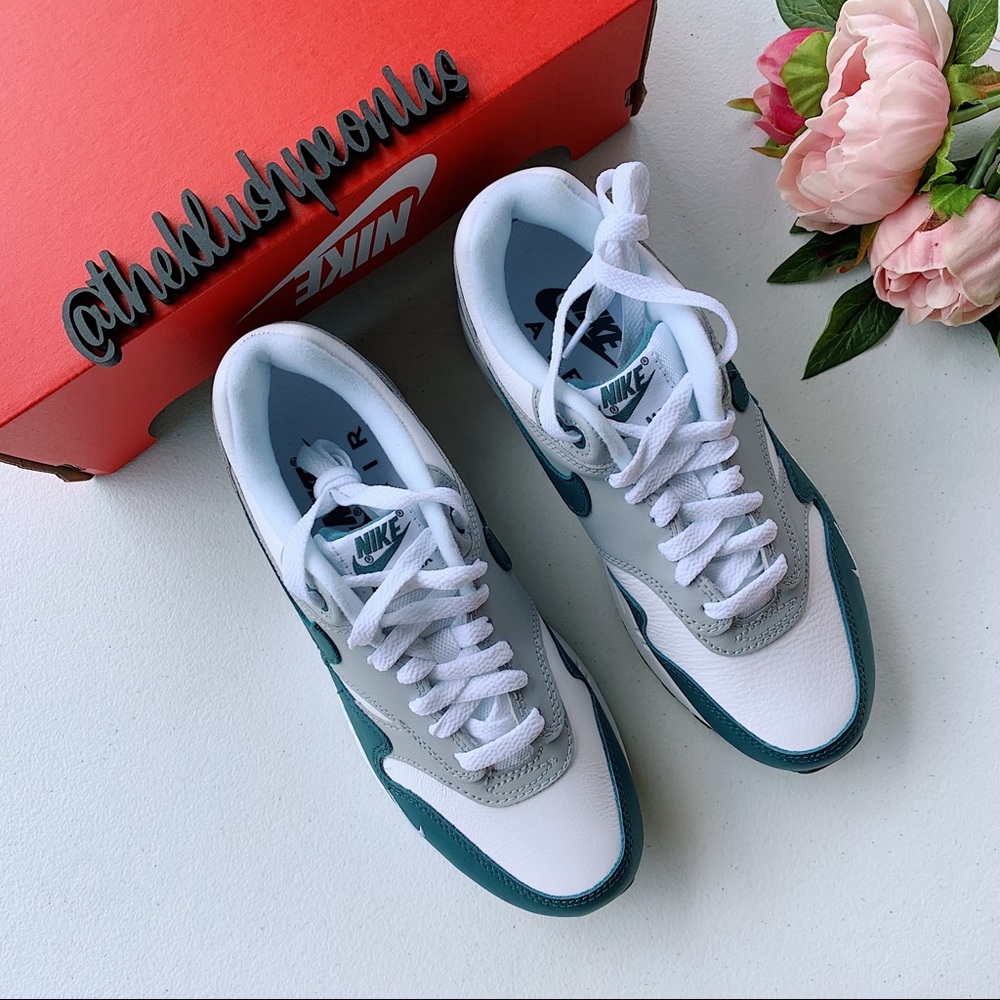Nike Air Max 1 - Picture 8 of 9